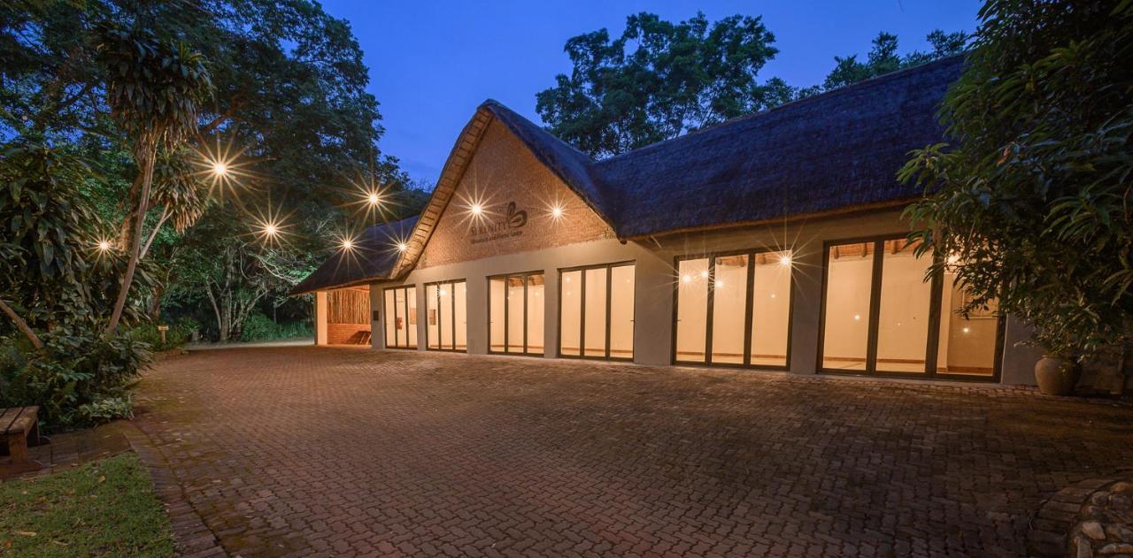Serenity Mountain And Forest Lodge Malalane Bagian luar foto